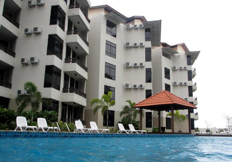 Samsuria Beach Apartment Resort تْشيراتينغ المظهر الخارجي الصورة